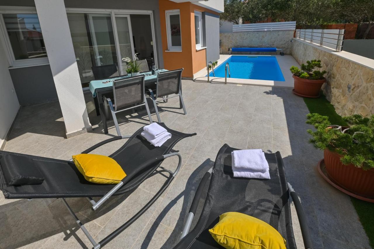 Apartment Funtastic With Private Pool Novalja Zewnętrze zdjęcie