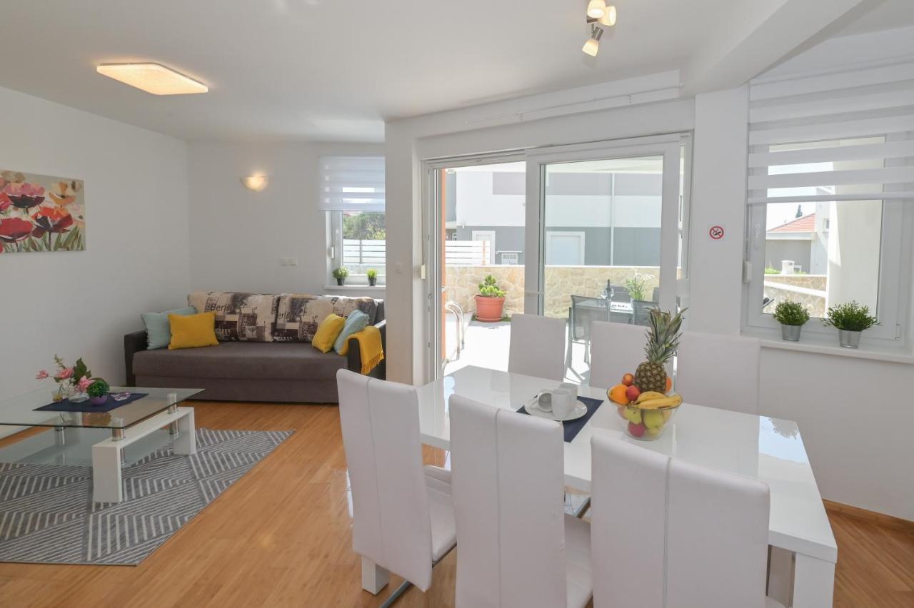 Apartment Funtastic With Private Pool Novalja Zewnętrze zdjęcie