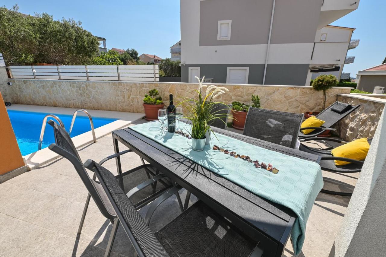 Apartment Funtastic With Private Pool Novalja Zewnętrze zdjęcie