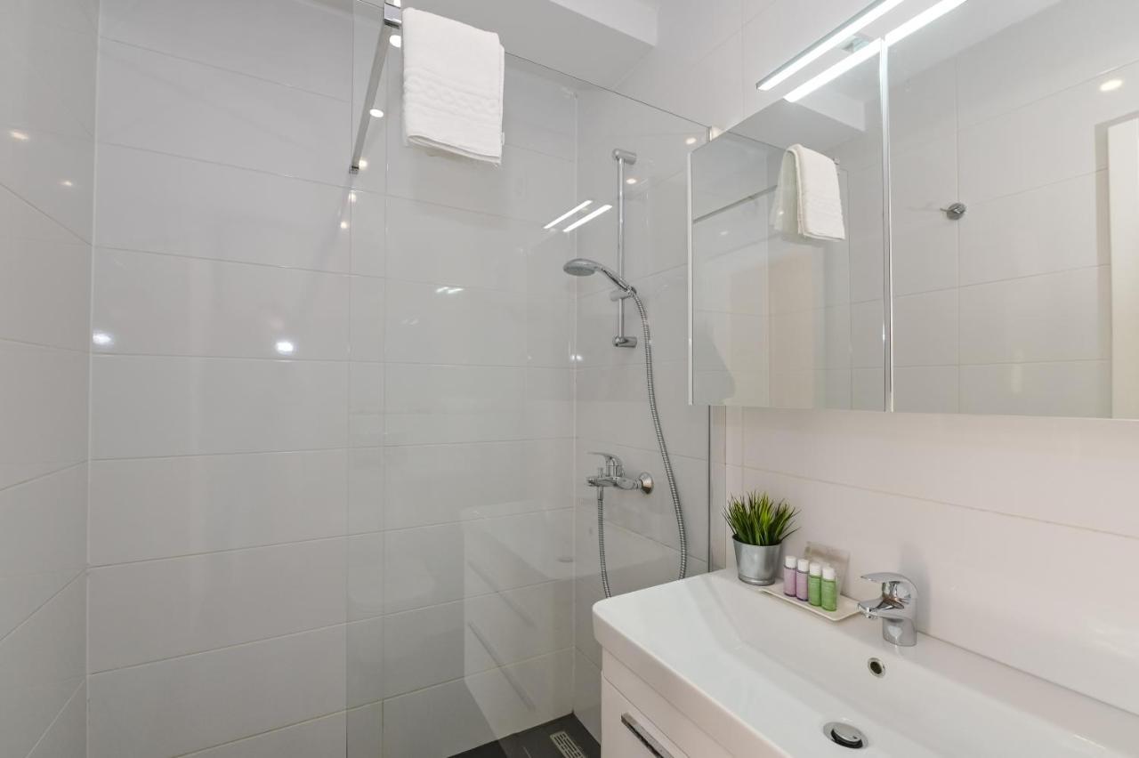 Apartment Funtastic With Private Pool Novalja Zewnętrze zdjęcie