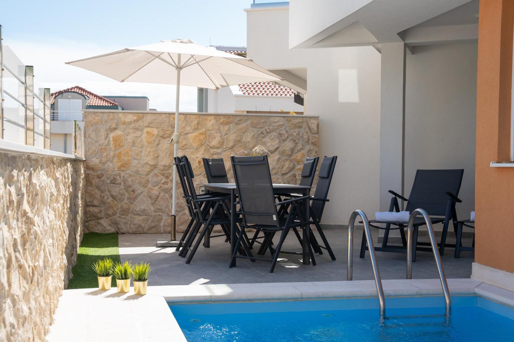 Apartment Funtastic With Private Pool Novalja Zewnętrze zdjęcie